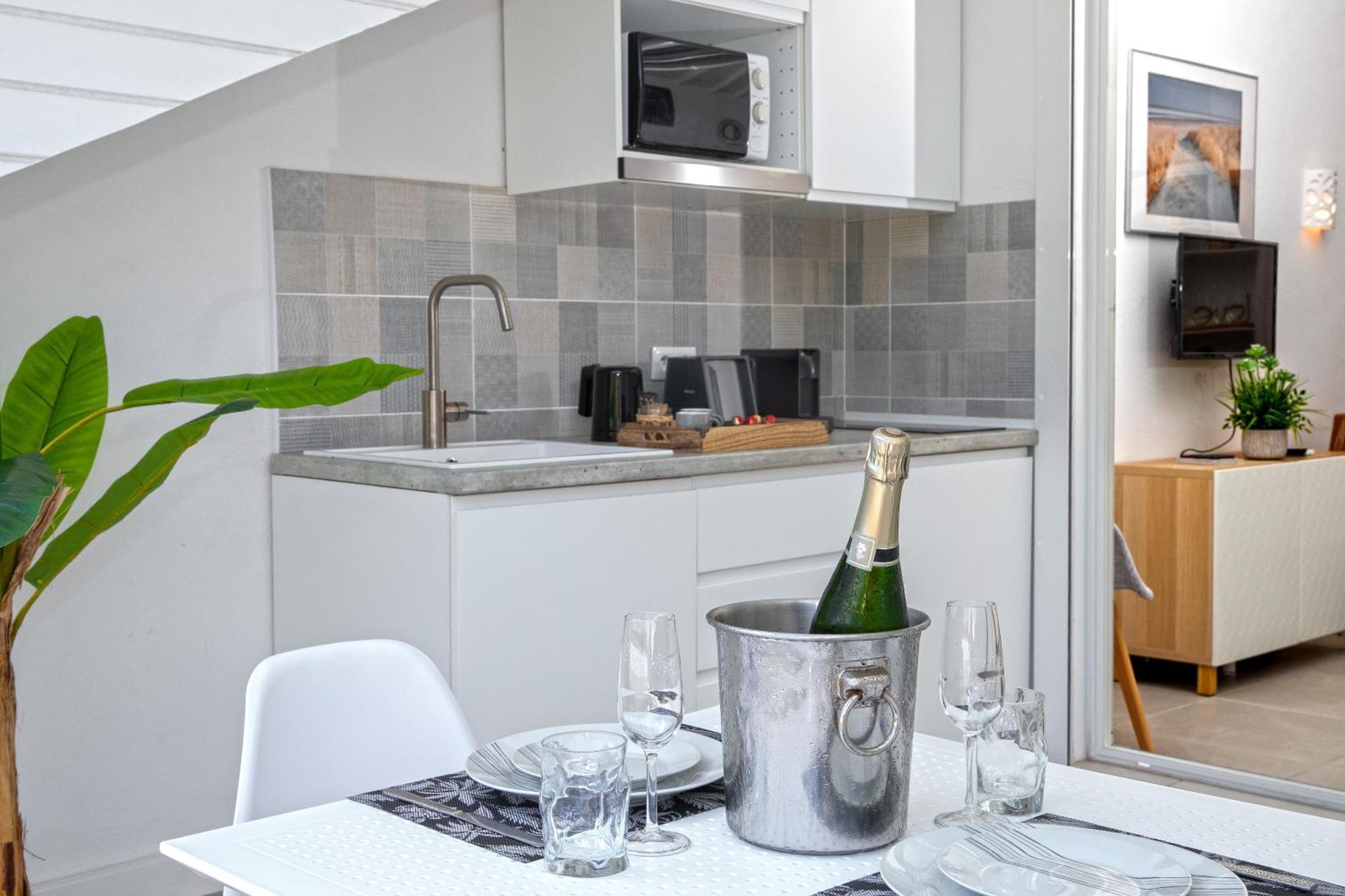 Beautiful Suite S12 With Pool And Sea View Cul de Sac Extérieur photo